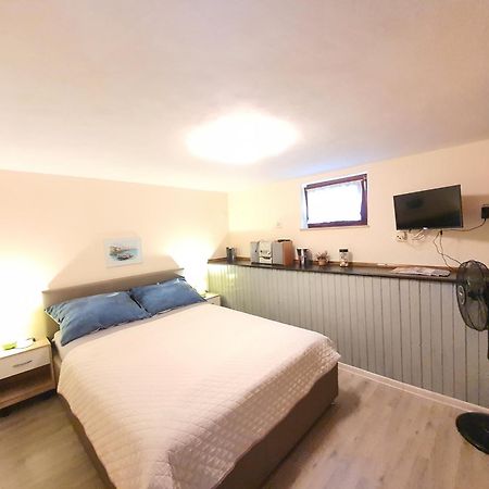 Apartments With A Parking Space Opric, Opatija - 7728 Lovran Extérieur photo