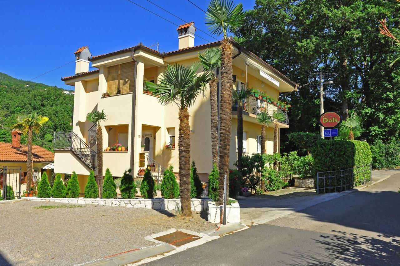 Apartments With A Parking Space Opric, Opatija - 7728 Lovran Extérieur photo