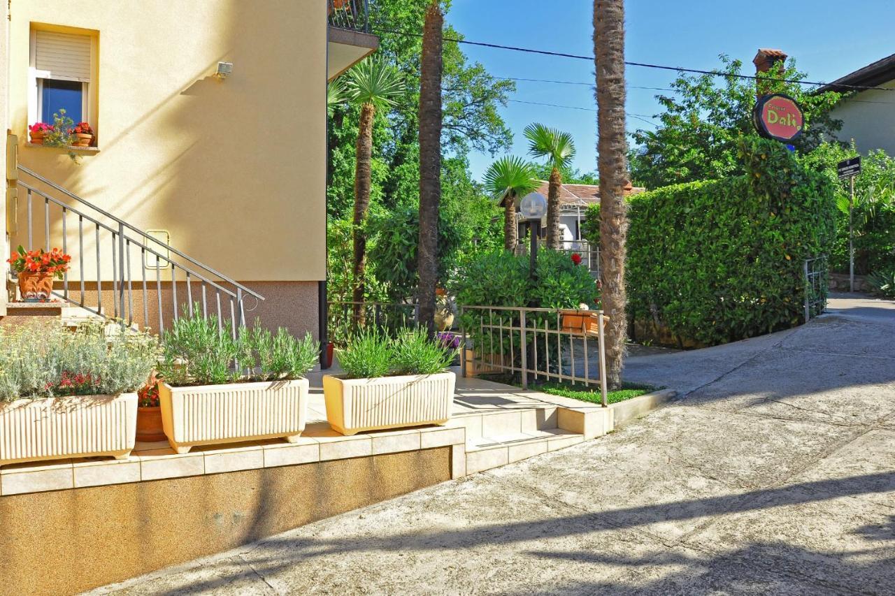 Apartments With A Parking Space Opric, Opatija - 7728 Lovran Extérieur photo